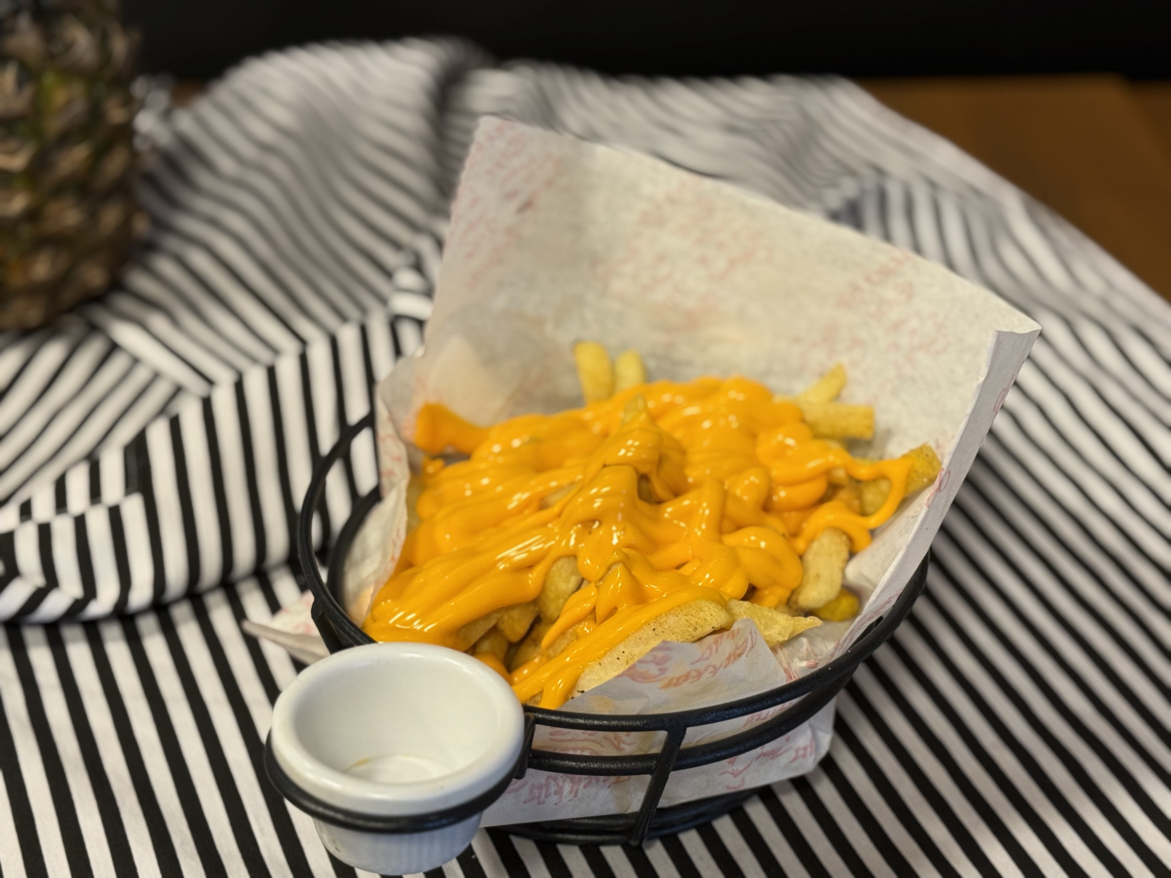 Cheddar Soslu Patates Kızartması